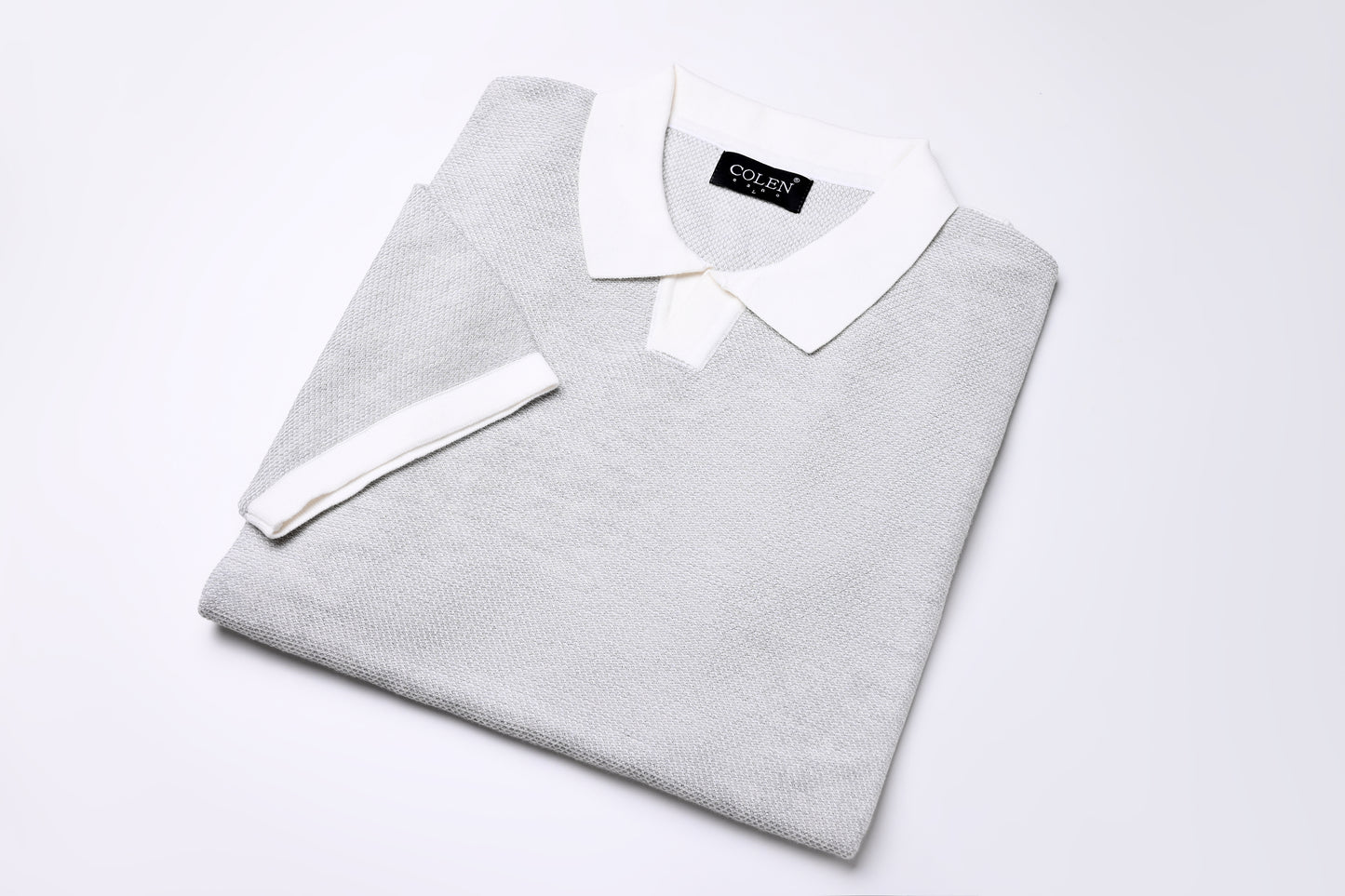 Effortless Elegance – 100% Cotton Polo Sweater with Refined Texture
